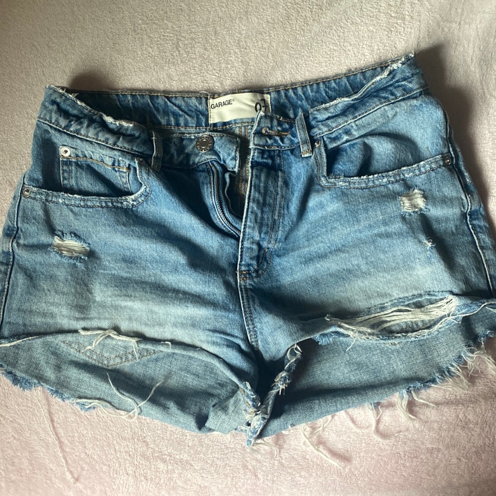 Garage jean shorts distressed blue
